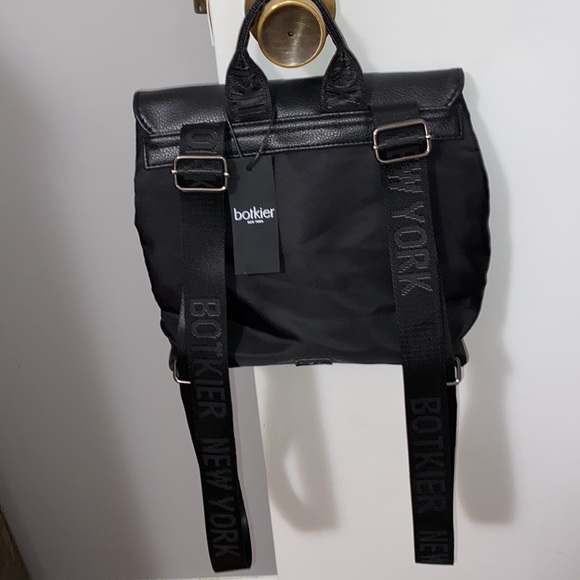 Botkier Black Trigger Backpack Vegan Leather.
NWT - Picture 9 of 11